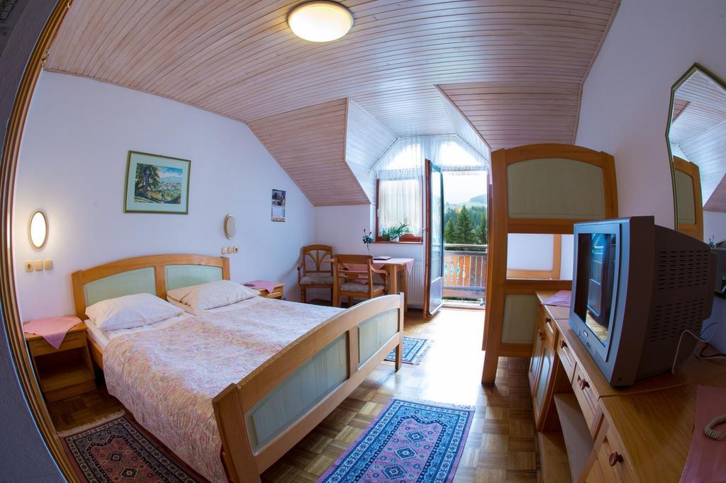 Guesthouse Smogavc Zreče Kamer foto