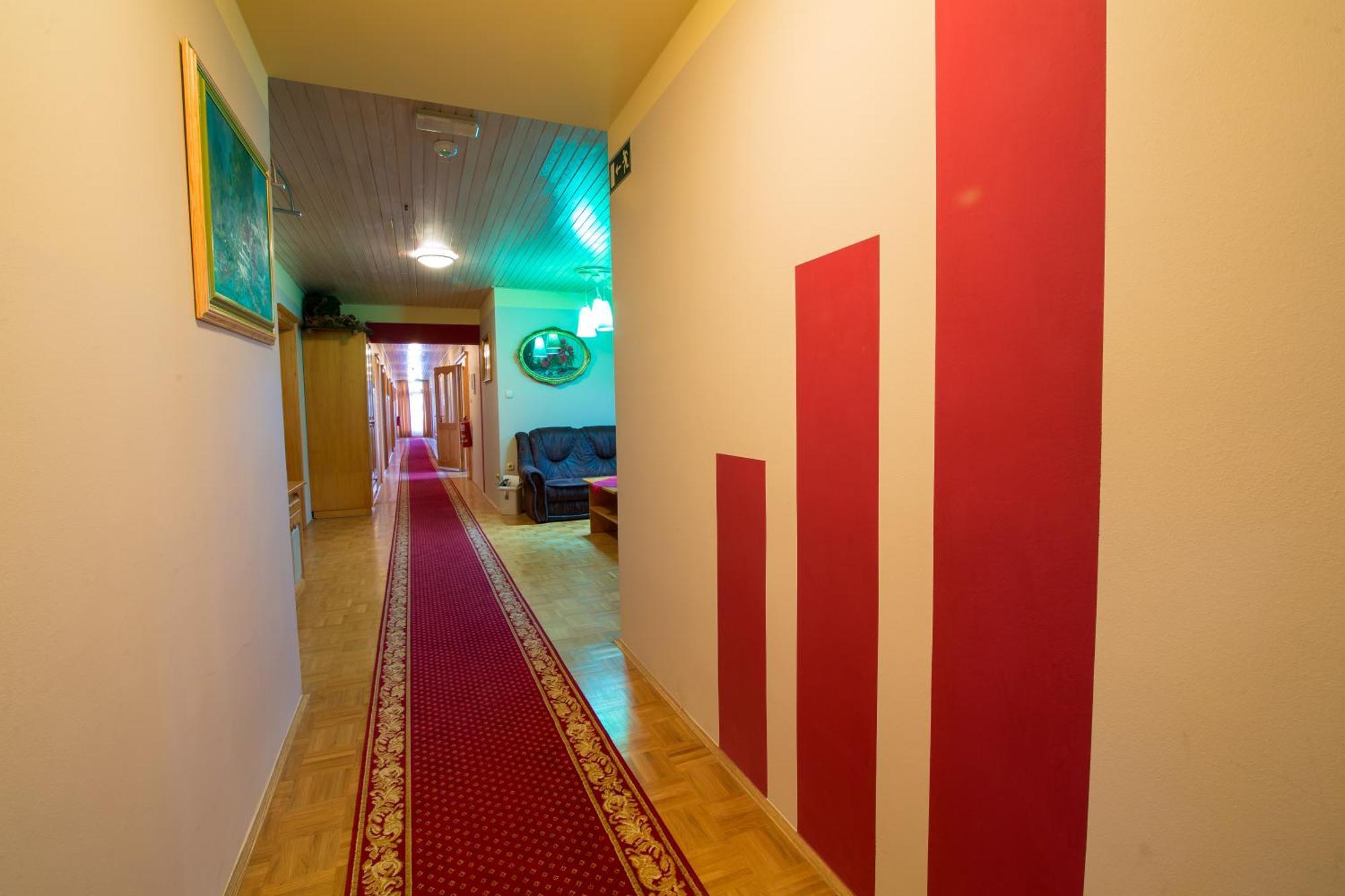Guesthouse Smogavc Zreče Kamer foto